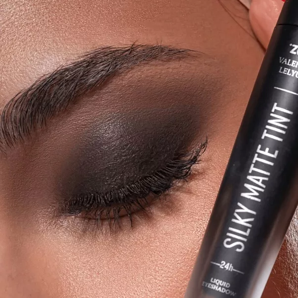 ZOLA Silky Matte Tint Płynne Cienie cień do Powiek 05 Black Velvet 5 ml